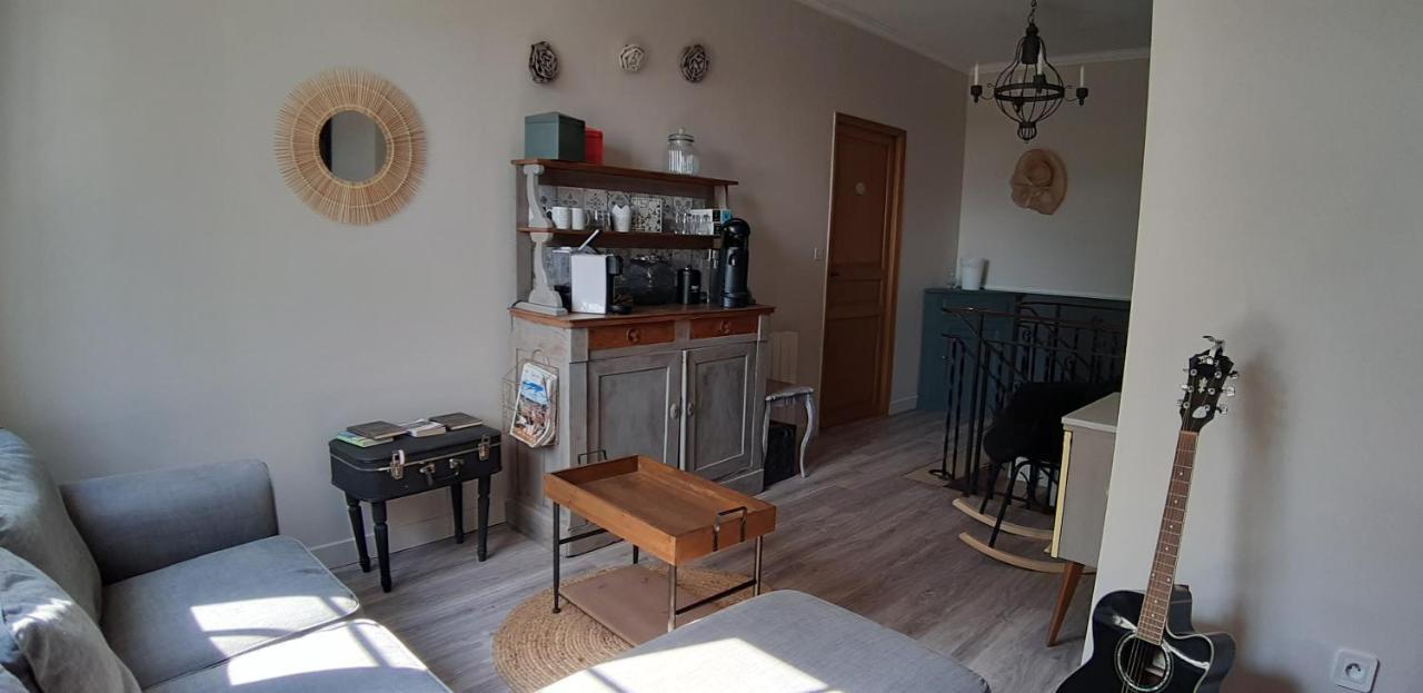 A L'Ombre De La Treille -Proche Saint-Emilion Bed & Breakfast Dış mekan fotoğraf