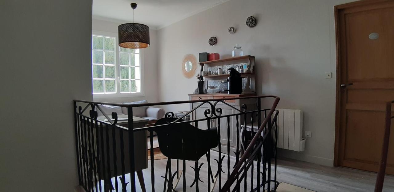 A L'Ombre De La Treille -Proche Saint-Emilion Bed & Breakfast Dış mekan fotoğraf