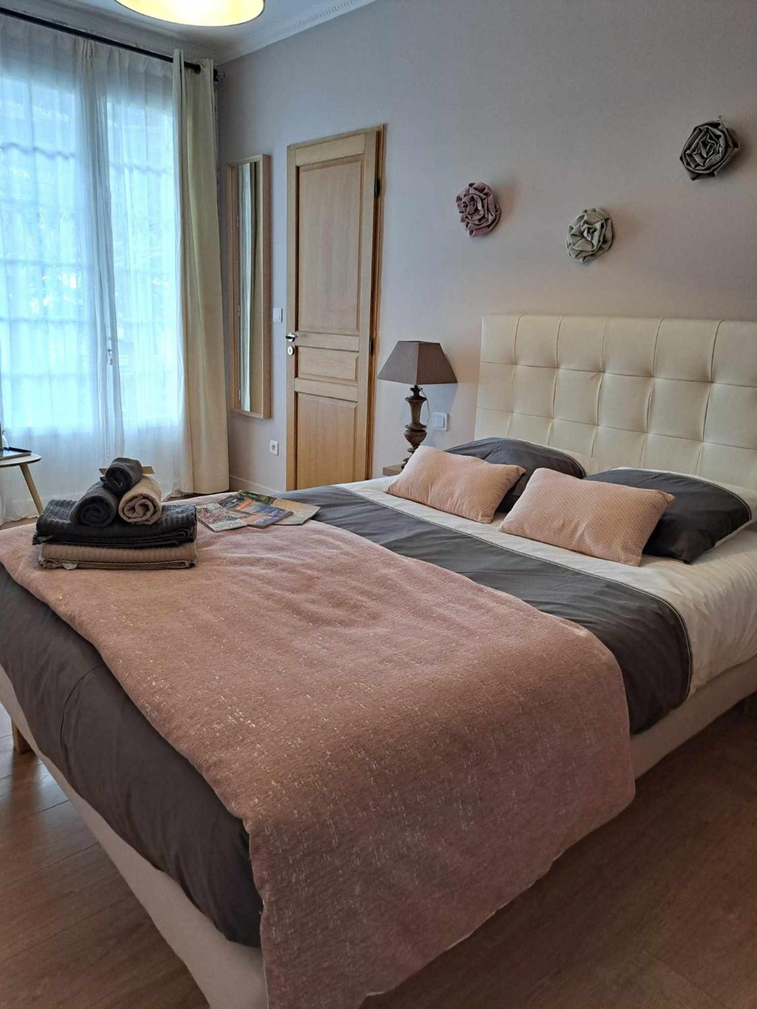 A L'Ombre De La Treille -Proche Saint-Emilion Bed & Breakfast Dış mekan fotoğraf